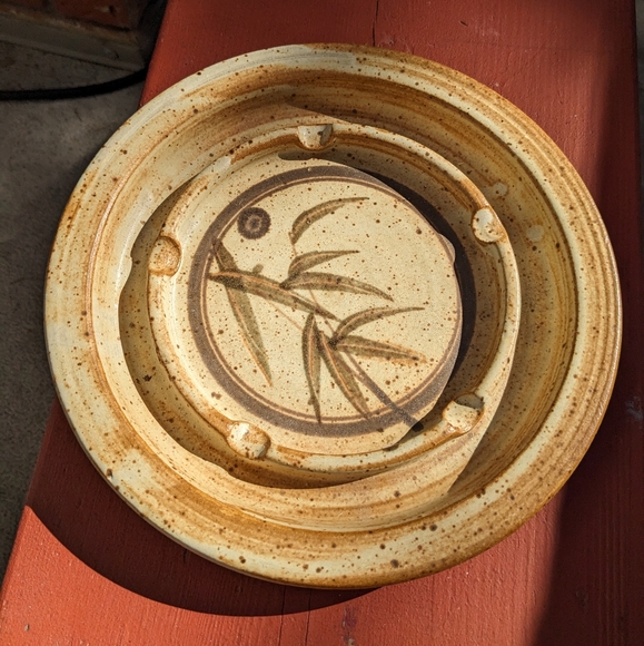 Large Vintage Pottery Ashtray - Picture 2 of 7